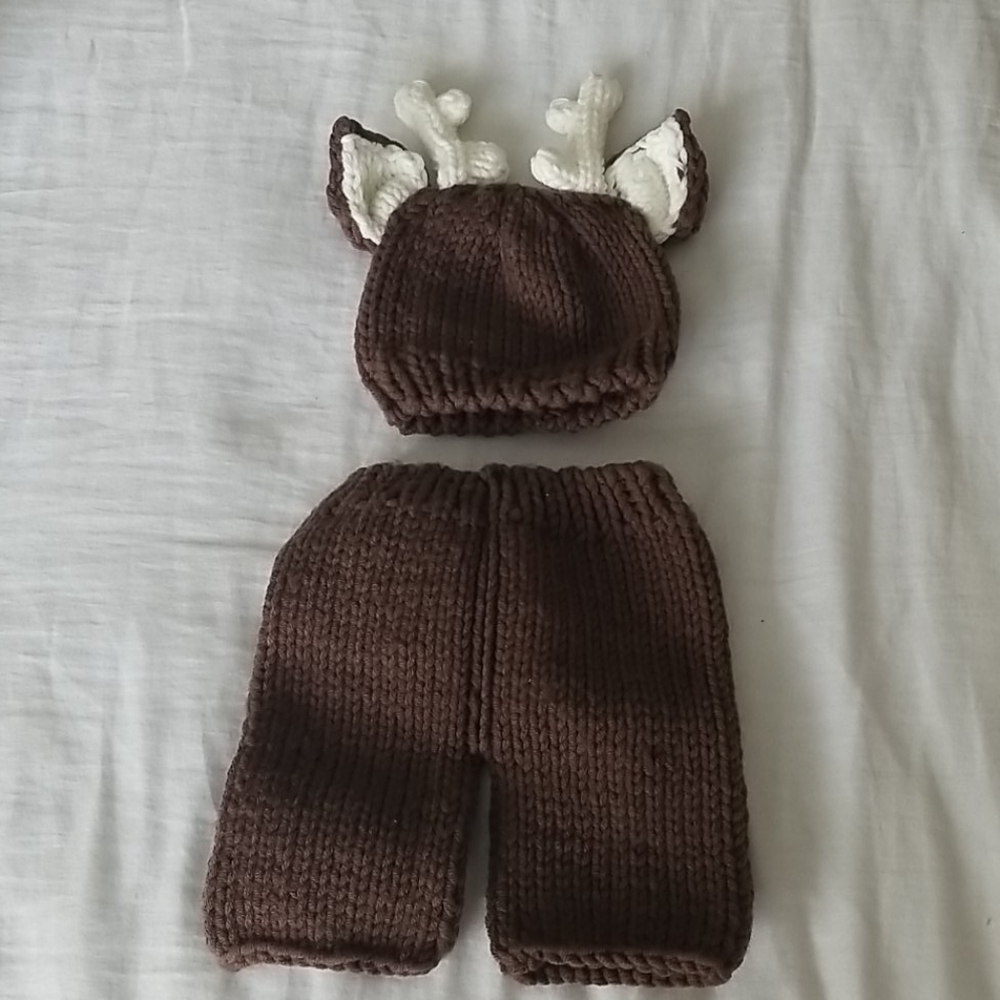 Handmade newborn clothes for photoshoot